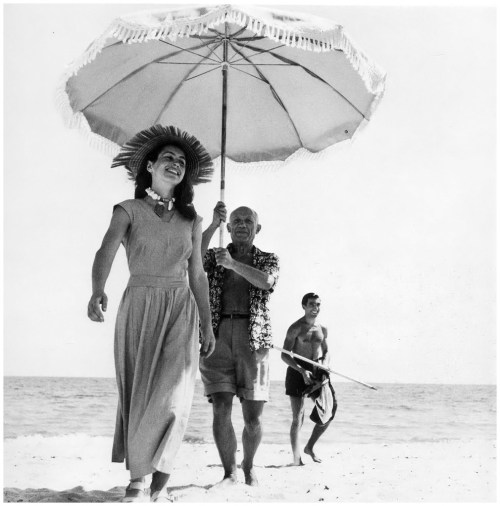 pablo-picasso-francoise-gilot-1951-photo-robert-capa-1010x1024